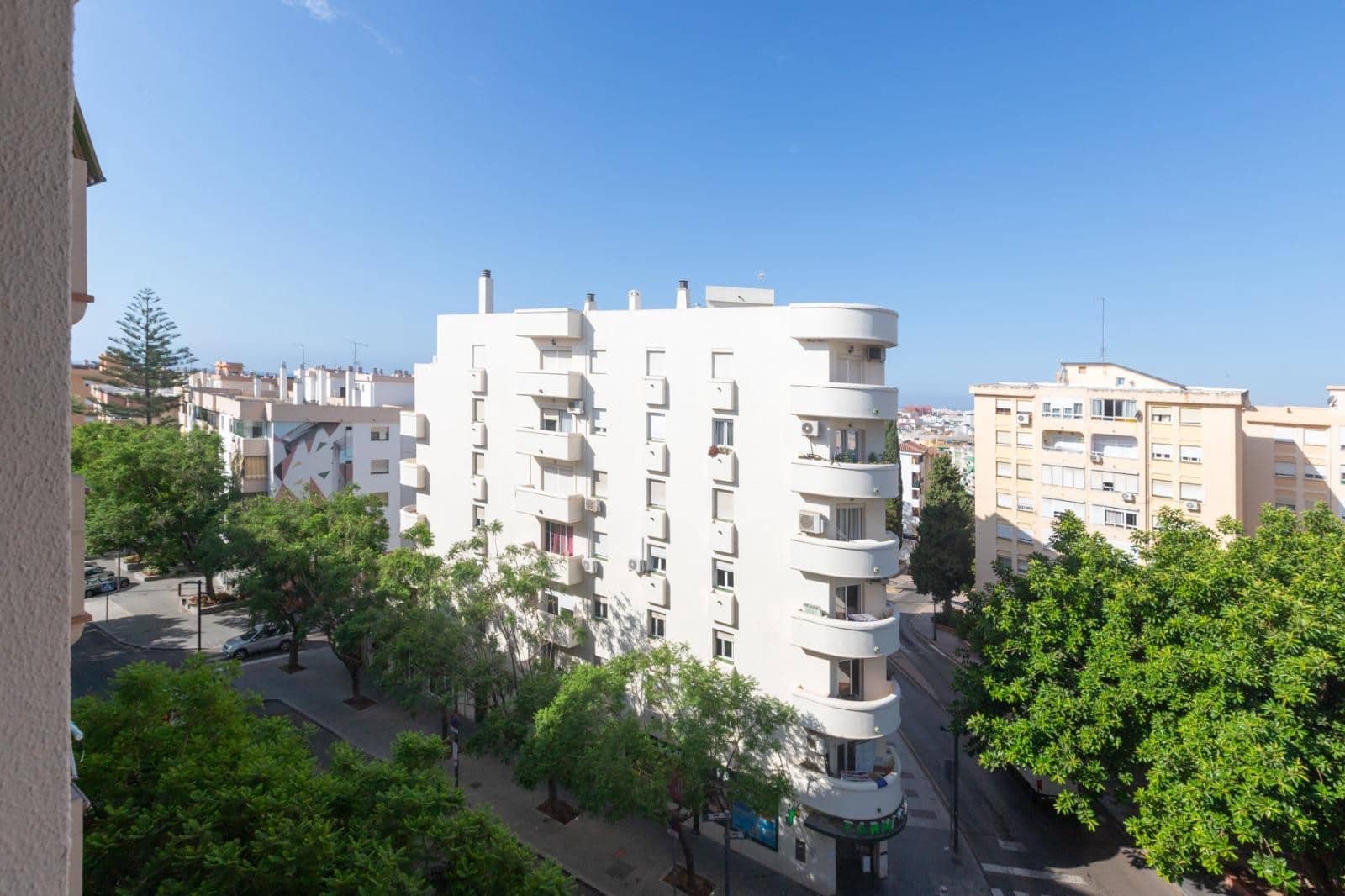 4 Zimmer Apartment zu verkaufen in Estepona mit Pool - 399.000 € (Ref: 9161184)