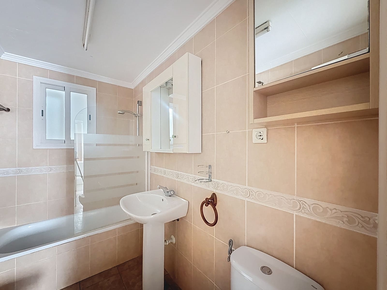 4 makuuhuone Huoneisto myytävänä paikassa Estepona - 296 900 € (Ref: 9161185)