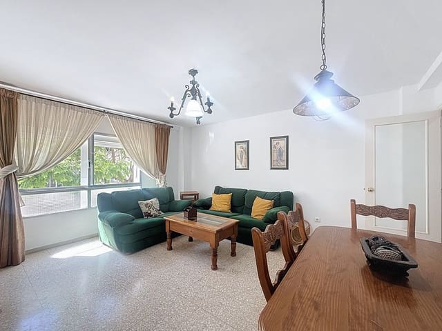 4 chambre Appartement à vendre à Huerta Nueva, Estepona - 296 900 € (Ref: 9161185)