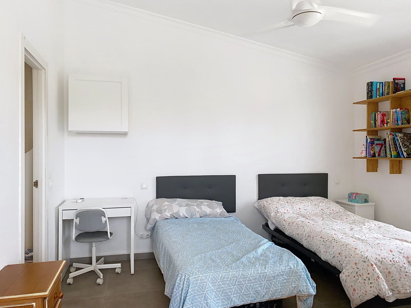 Pareado de 3 habitaciones en El Padrón en venta con piscina - 370.000 € (Ref: 9165926)