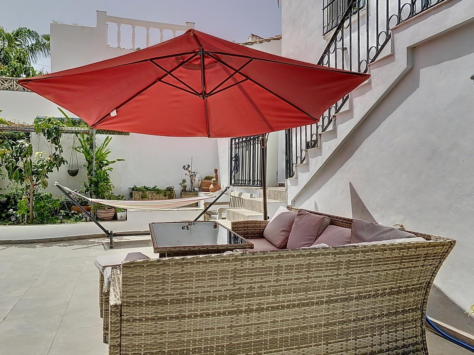 Pareado de 3 habitaciones en El Padrón en venta con piscina - 370.000 € (Ref: 9165926)