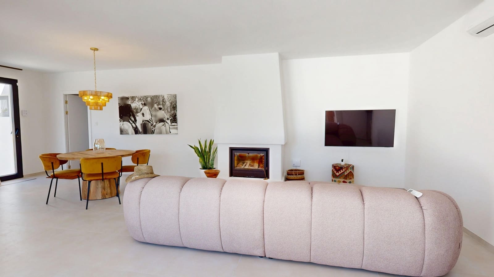 3 bedroom Villa for sale in Estepona with pool garage - € 1,495,000 (Ref: 9191268)