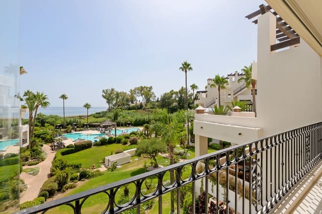 3 bedroom Apartment for sale in Estepona with pool garage - € 1,995,000 (Ref: 9191269)