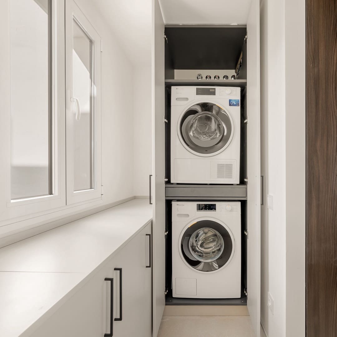 3 soverom Penthouse til salgs i Estepona med svømmebasseng garasje - € 2 995 000 (Ref: 9191271)