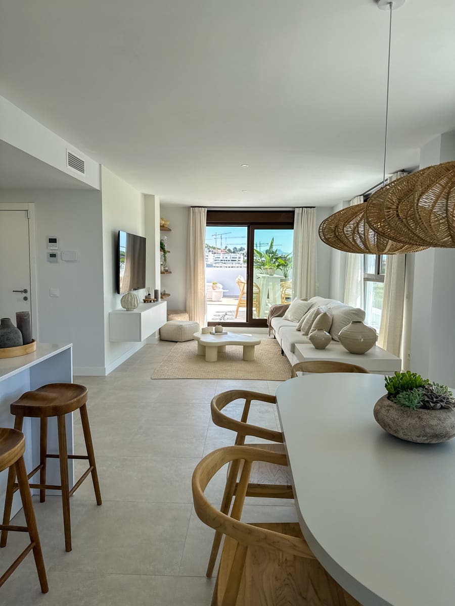 3 soverom Penthouse til salgs i Estepona med svømmebasseng garasje - € 739 000 (Ref: 9193942)