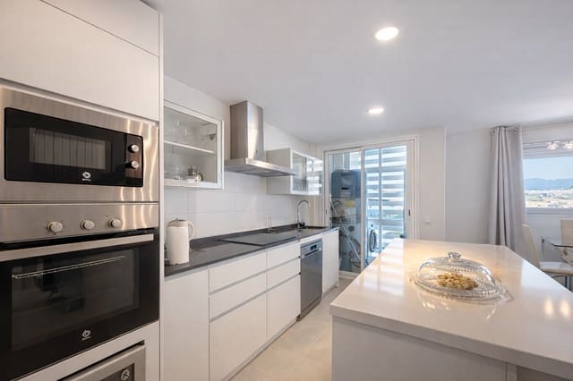 3 camera da letto Attico in vendita in Estepona con piscina garage - 849.995 € (Rif: 9195737)