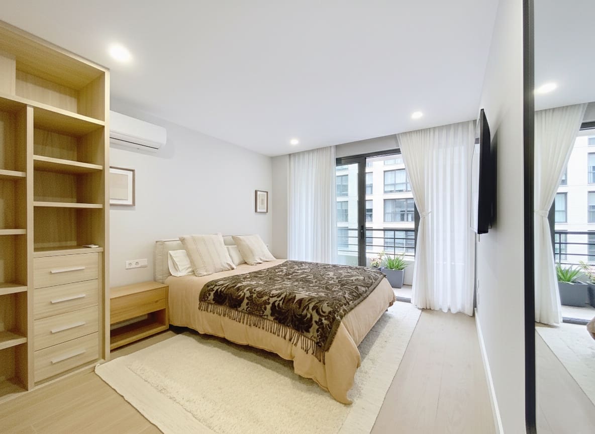 2 bedroom Apartment for sale in Estepona - € 492,000 (Ref: 9215249)