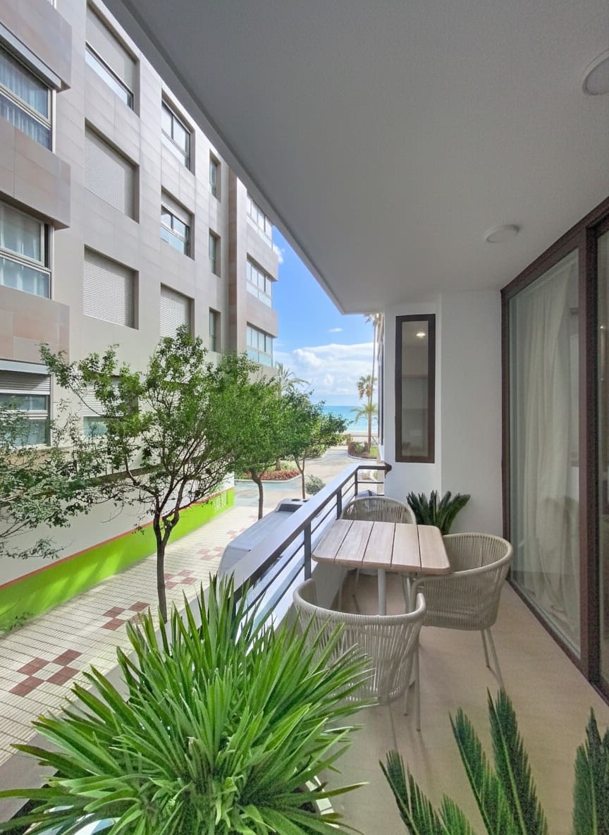 2 bedroom Apartment for sale in Estepona - € 492,000 (Ref: 9215249)