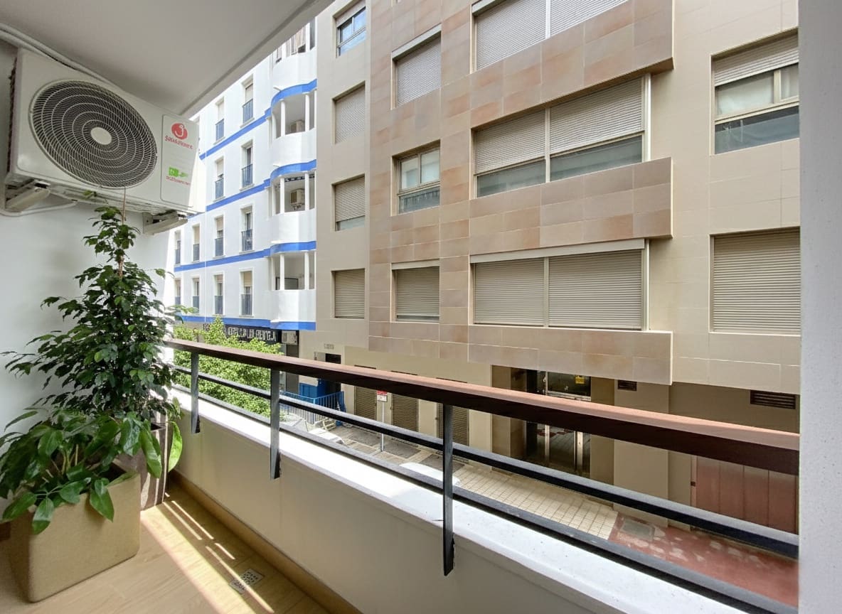 2 bedroom Apartment for sale in Estepona - € 492,000 (Ref: 9215249)