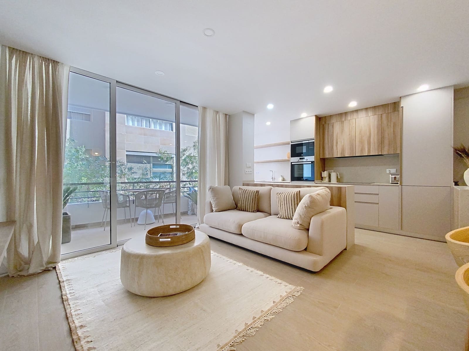 2 bedroom Apartment for sale in Estepona - € 492,000 (Ref: 9215249)