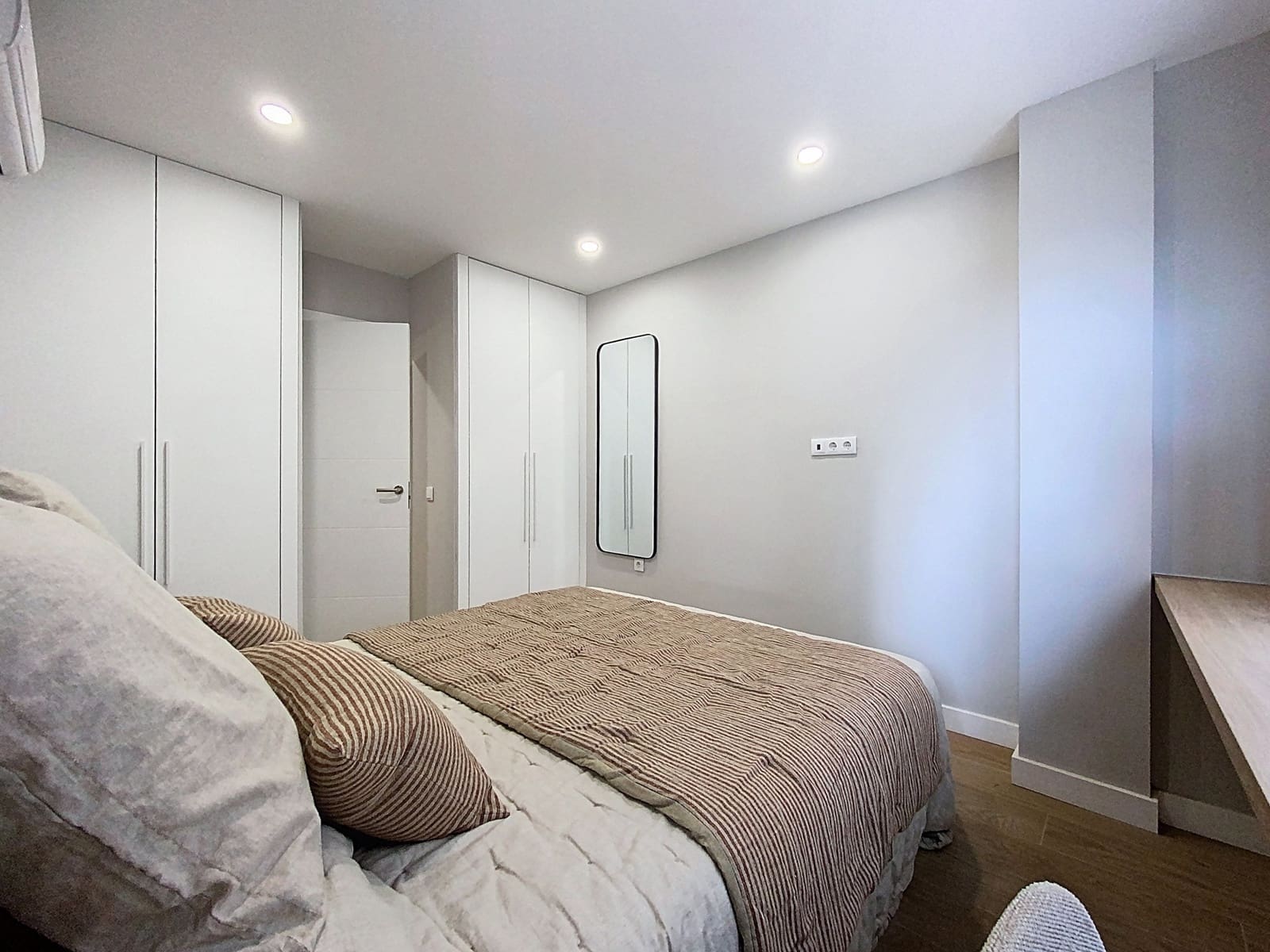 2 bedroom Apartment for sale in Estepona - € 492,000 (Ref: 9215249)