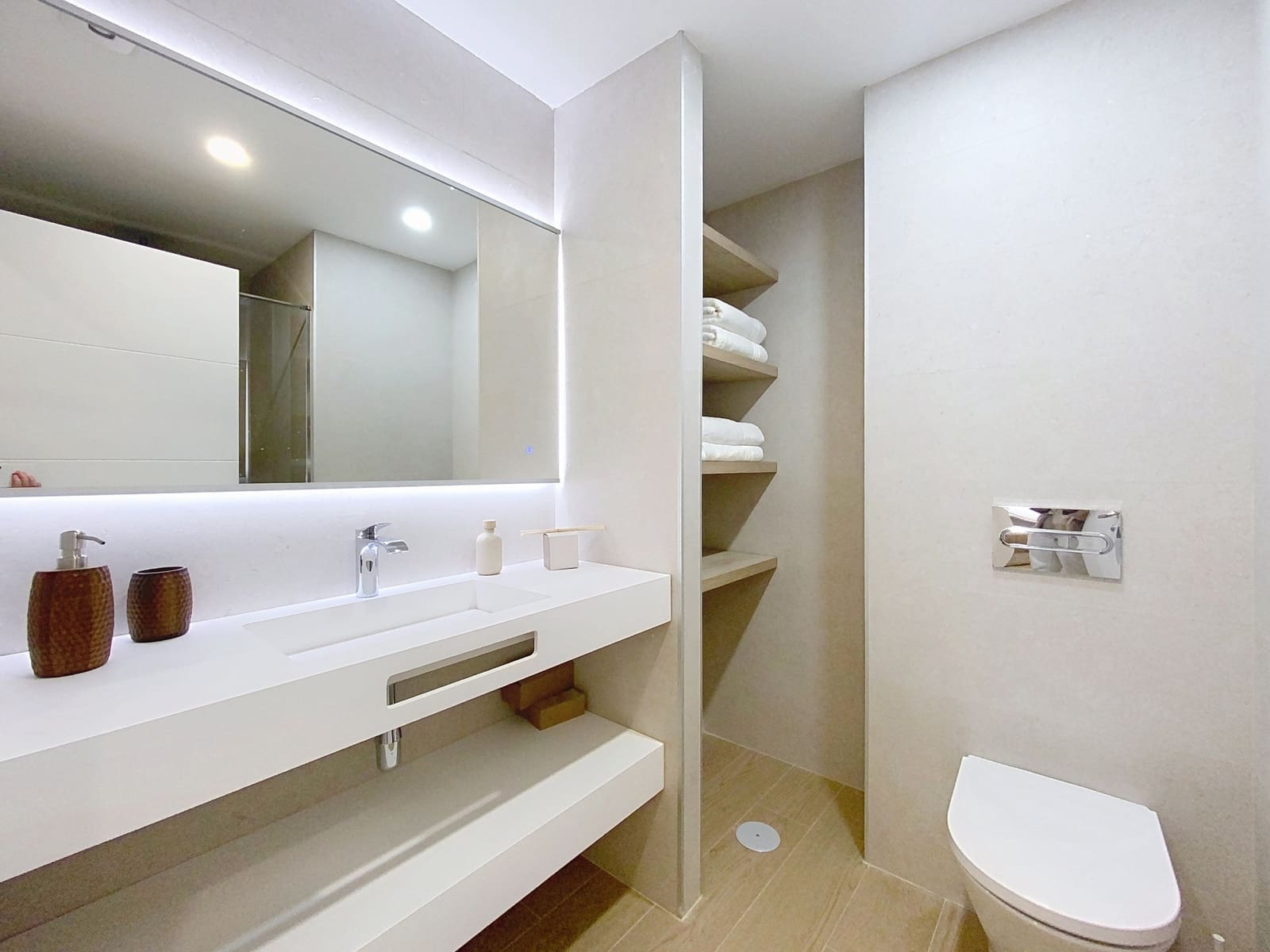 2 bedroom Apartment for sale in Estepona - € 492,000 (Ref: 9215249)