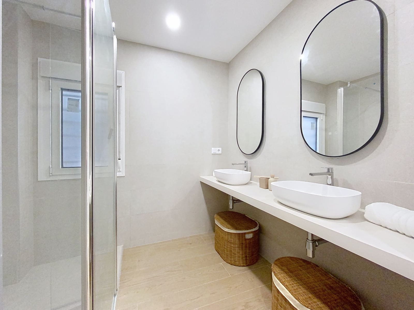 2 bedroom Apartment for sale in Estepona - € 492,000 (Ref: 9215249)