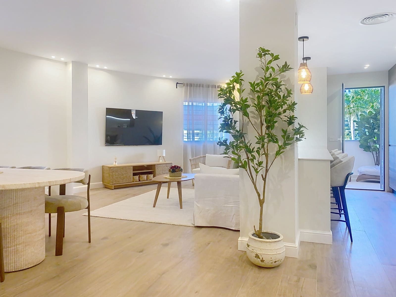 3 Zimmer Apartment zu verkaufen in Estepona mit Pool Garage - 560.000 € (Ref: 9240232)