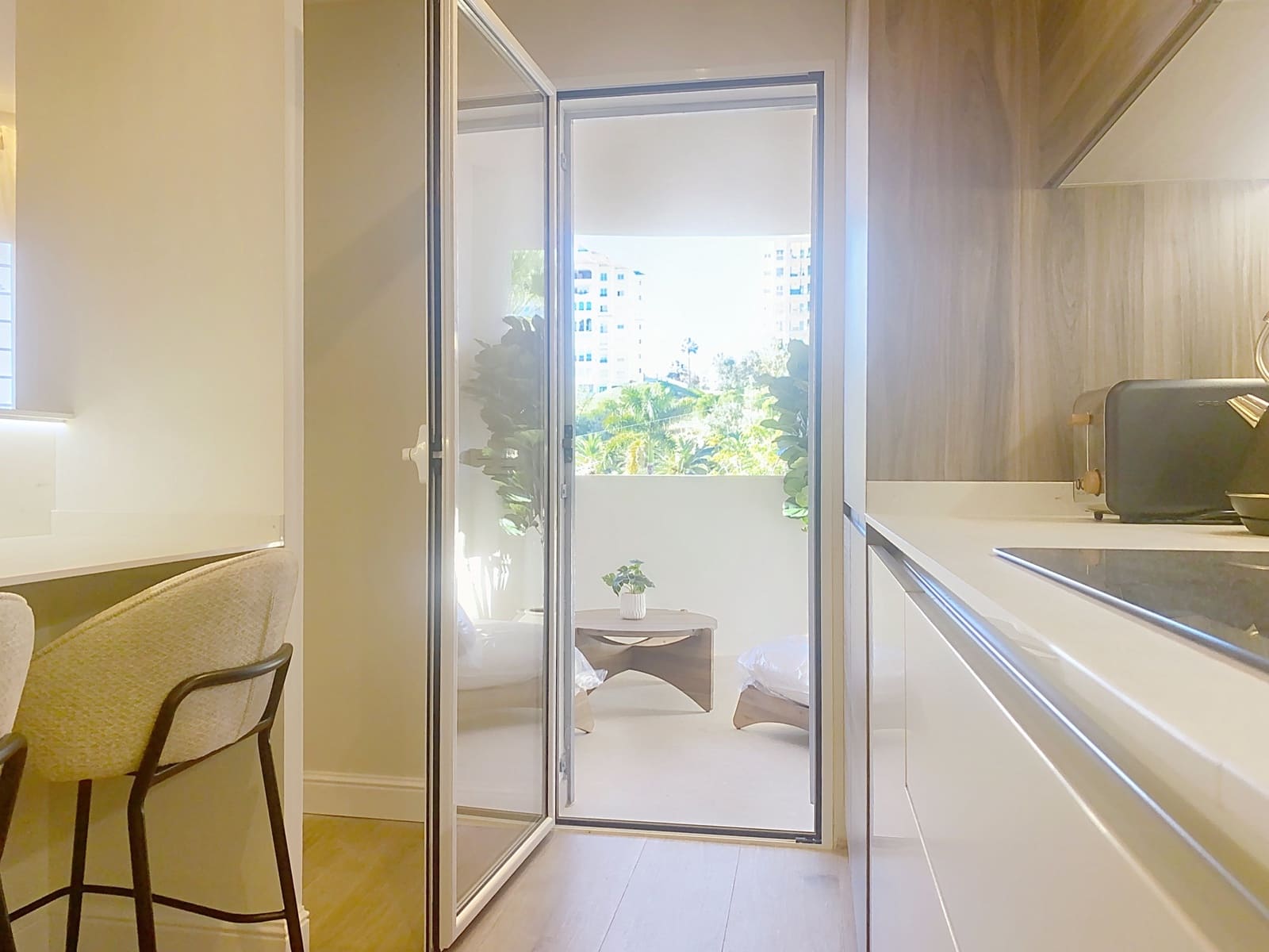 3 Zimmer Apartment zu verkaufen in Estepona mit Pool Garage - 560.000 € (Ref: 9240232)