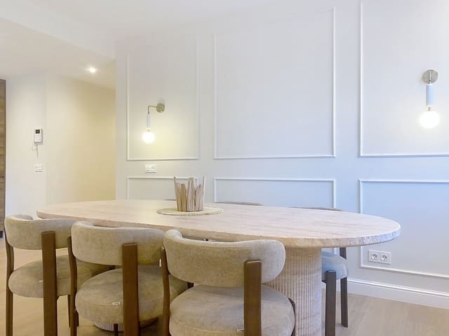 3 bedroom Apartment for sale in Estepona with pool garage - € 560,000 (Ref: 9240232)