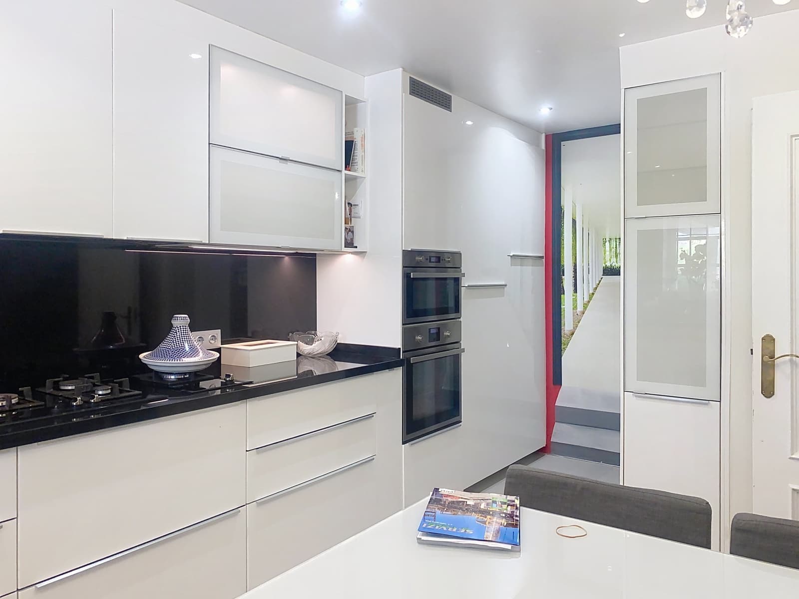 4 Zimmer Haus zu verkaufen in Estepona mit Pool Garage - 525.000 € (Ref: 9252257)