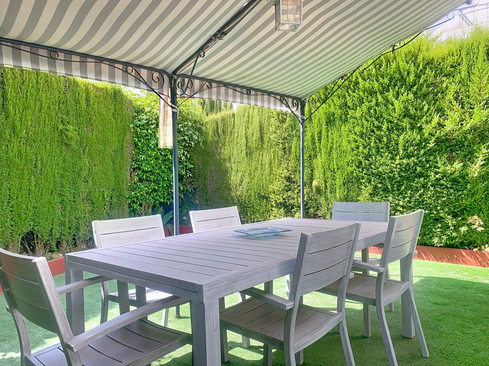 4 Zimmer Haus zu verkaufen in Estepona mit Pool Garage - 525.000 € (Ref: 9252257)