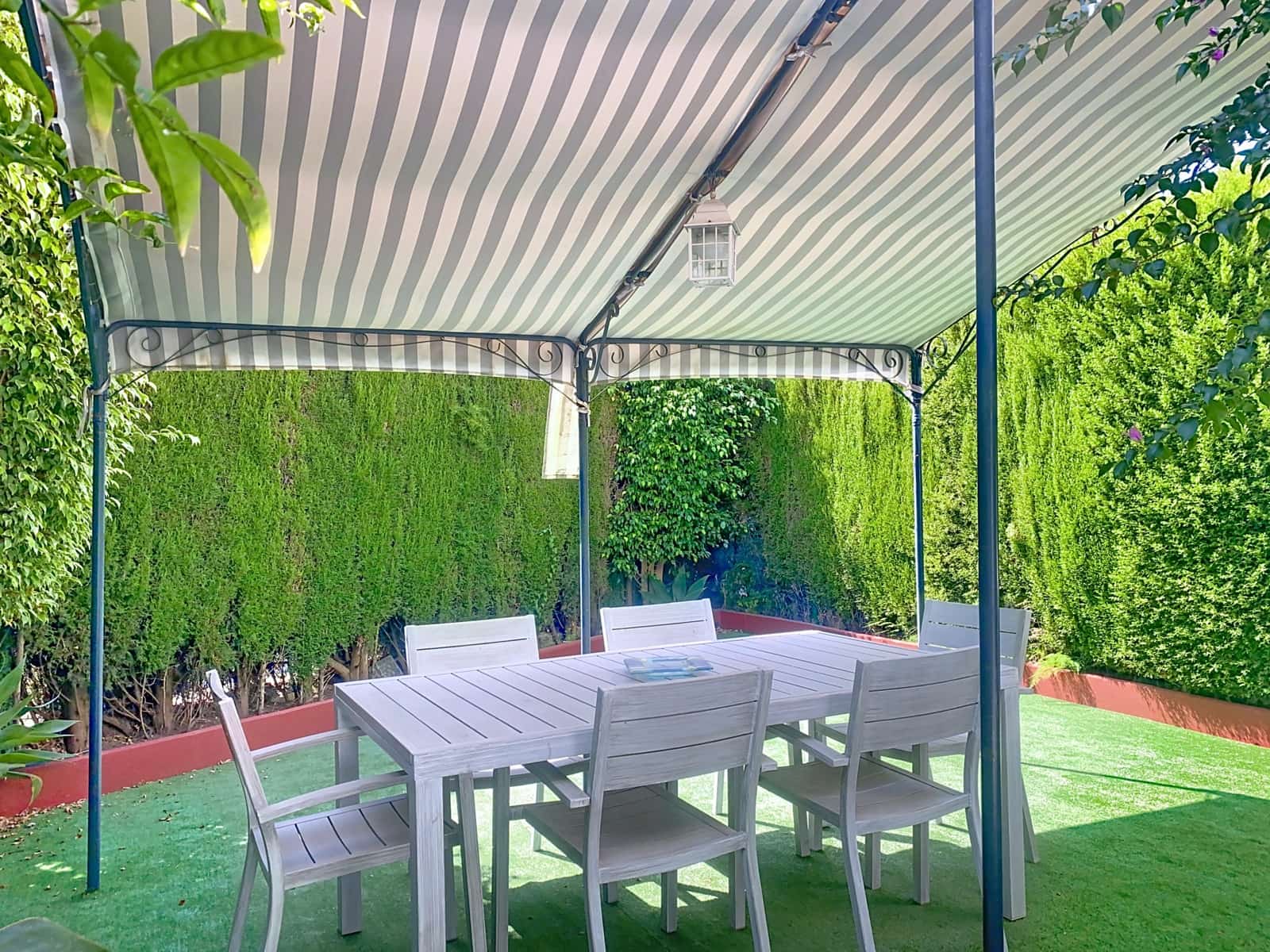 4 Zimmer Haus zu verkaufen in Estepona mit Pool Garage - 525.000 € (Ref: 9252257)