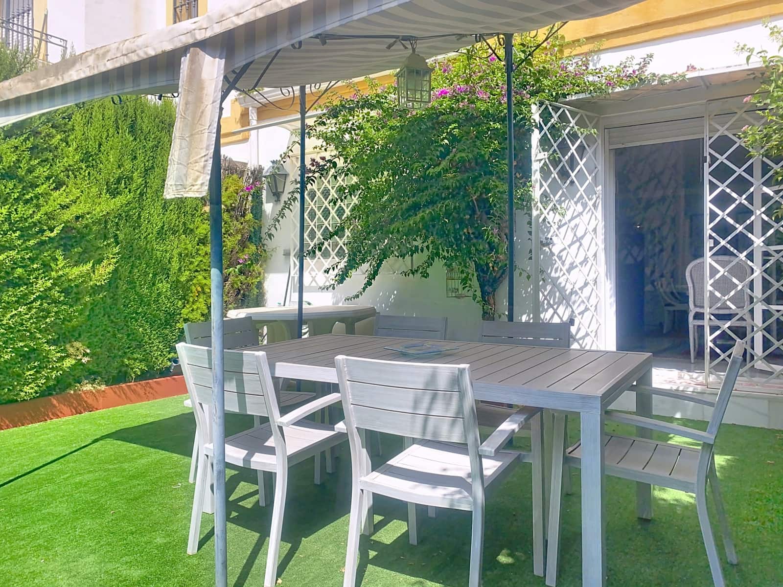 4 Zimmer Haus zu verkaufen in Estepona mit Pool Garage - 525.000 € (Ref: 9252257)