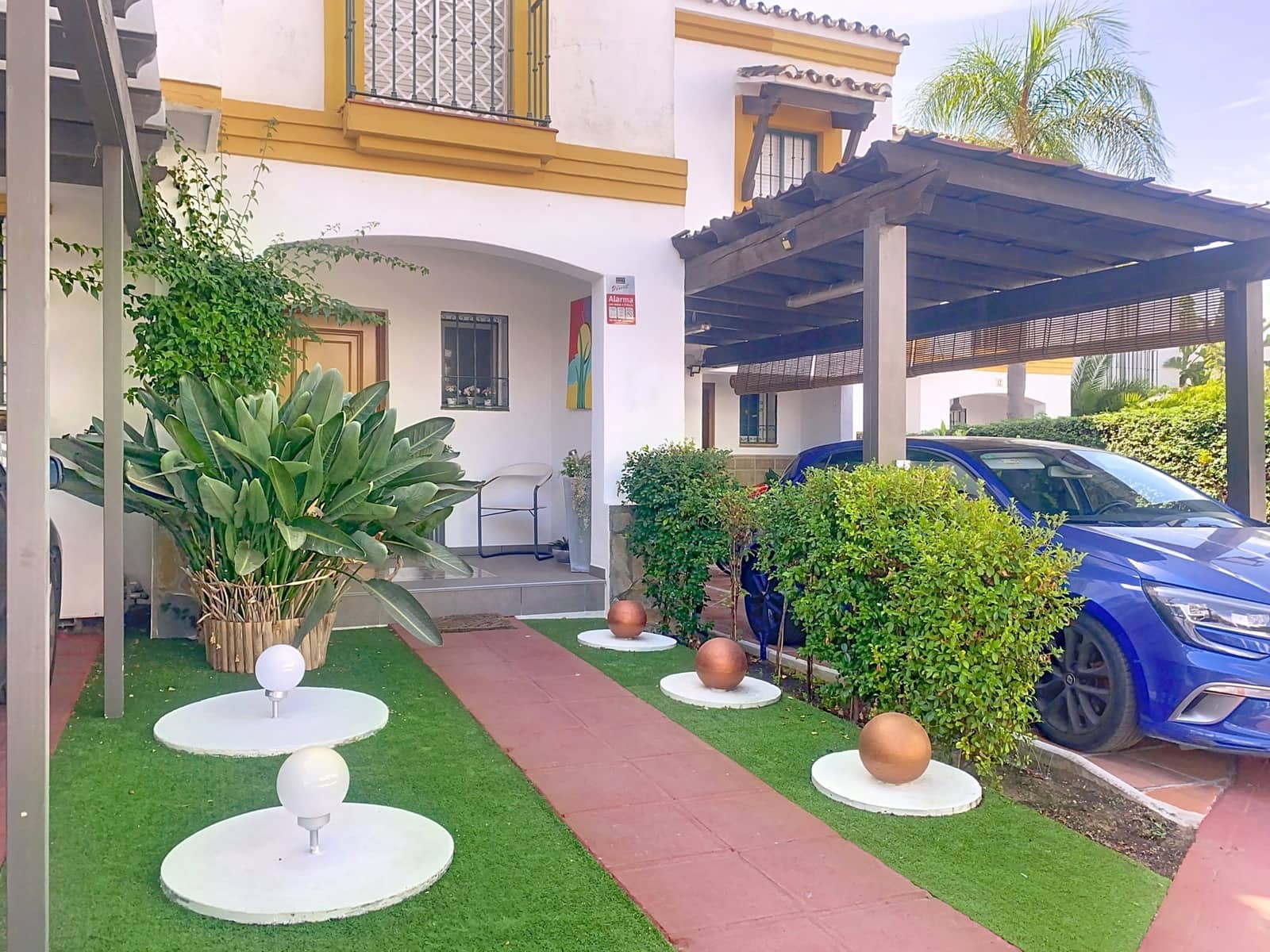 4 Zimmer Haus zu verkaufen in Estepona mit Pool Garage - 525.000 € (Ref: 9252257)