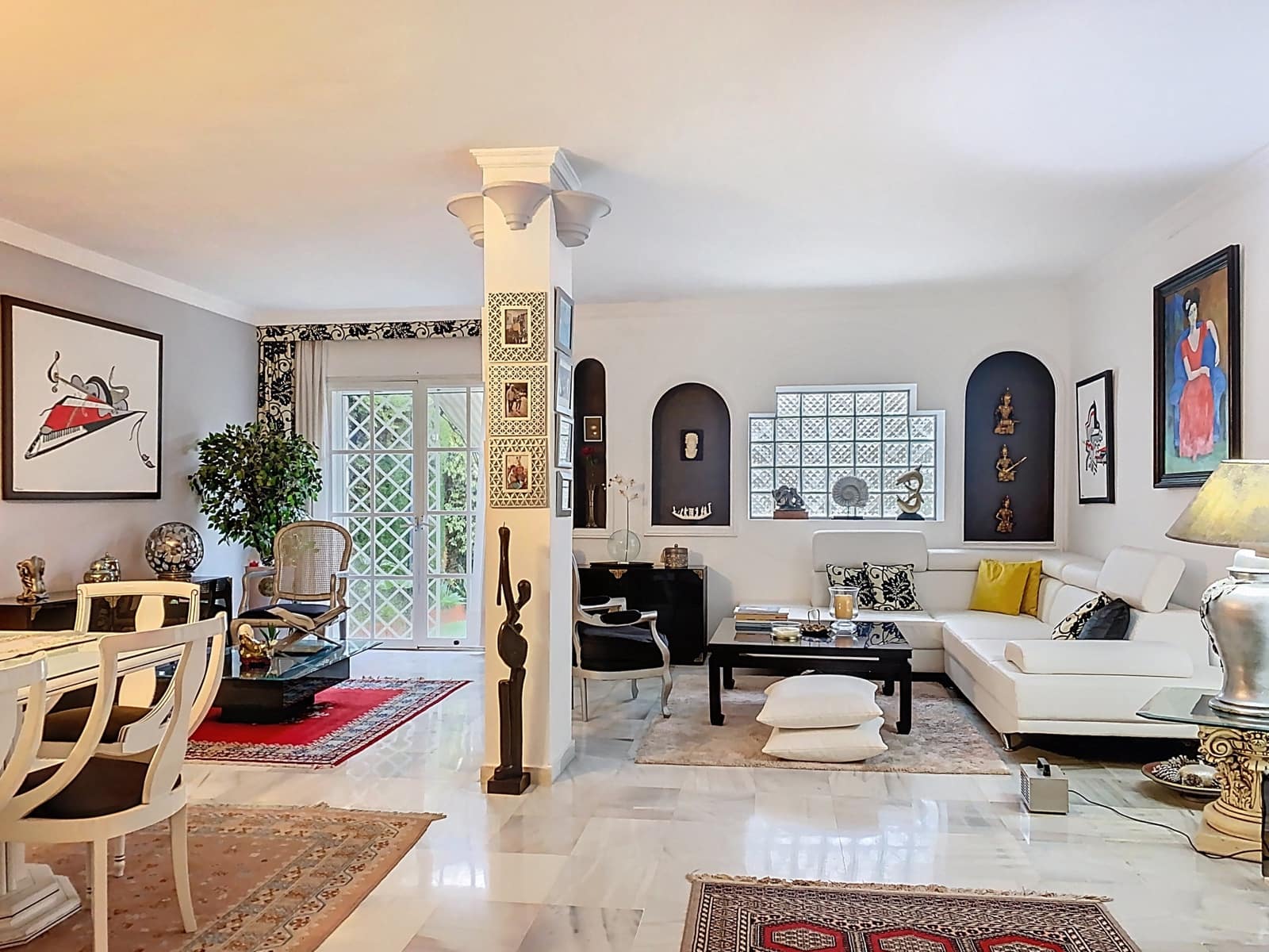 4 soveværelse Byhus til salg i Estepona med swimmingpool garage - € 525.000 (Ref: 9252257)