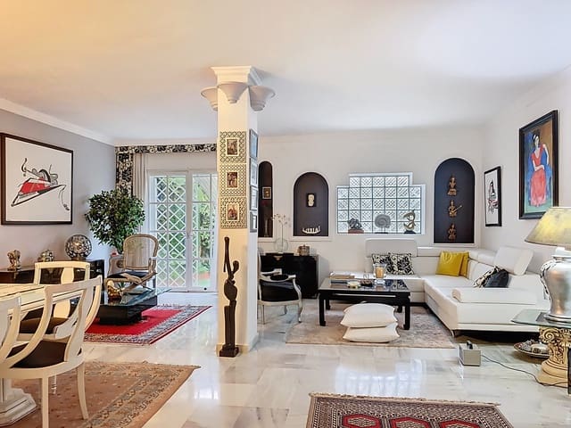 4 soverom Hus til salgs i Estepona med svømmebasseng garasje - € 525 000 (Ref: 9252257)