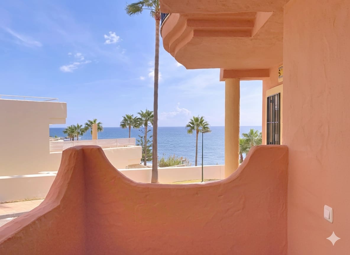 Casa de 3 habitaciones en Estepona en venta con piscina garaje - 795.000 € (Ref: 9257205)