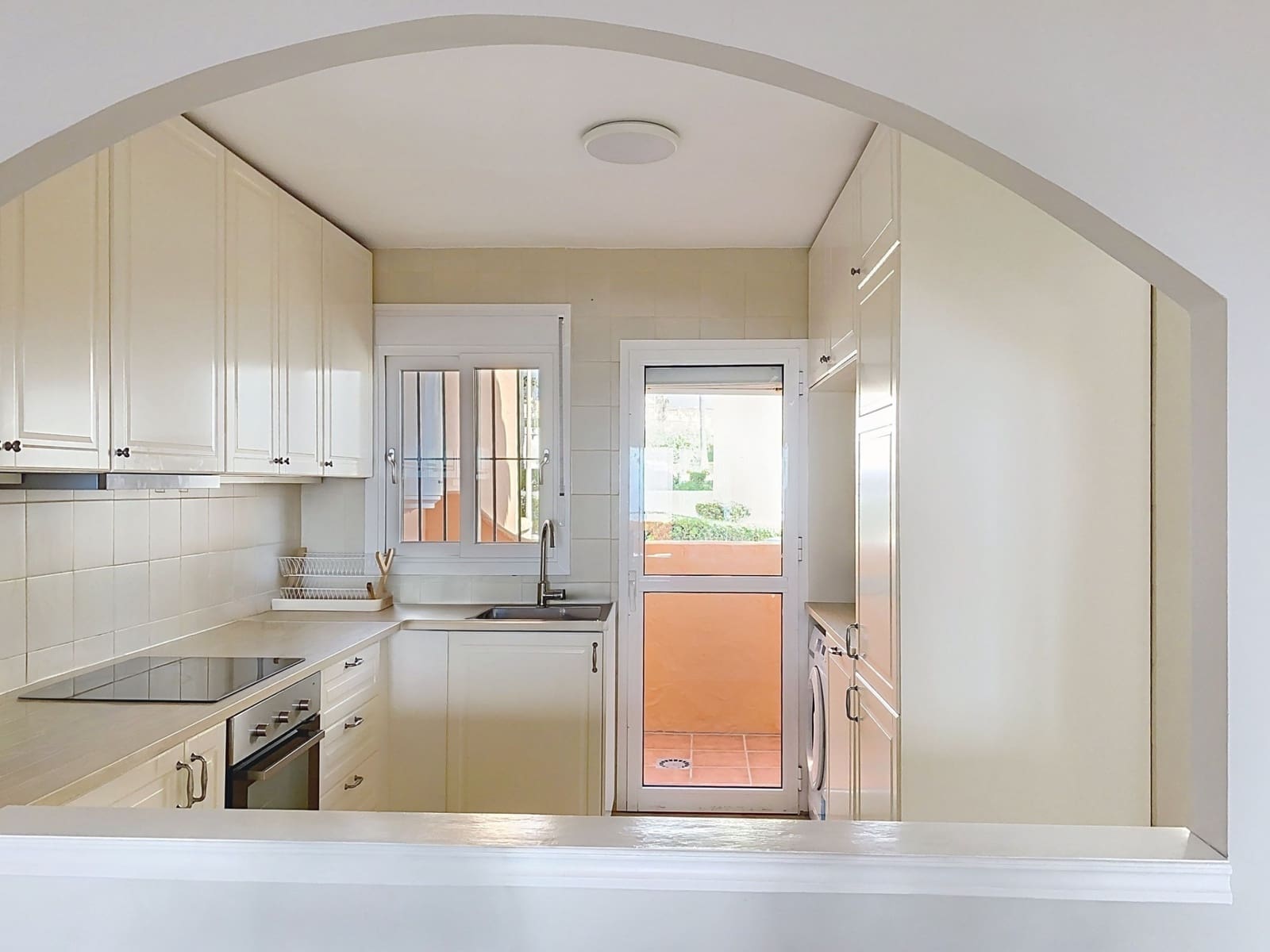 Casa de 3 habitaciones en Estepona en venta con piscina garaje - 795.000 € (Ref: 9257205)