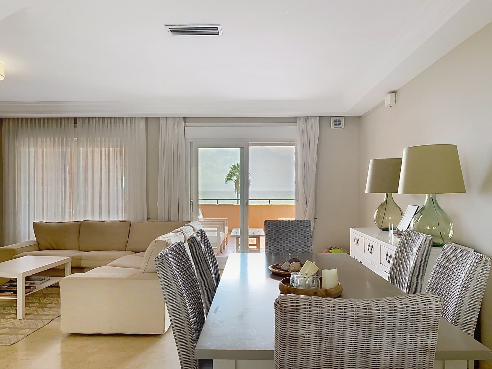 Casa de 3 habitaciones en Estepona en venta con piscina garaje - 795.000 € (Ref: 9257205)