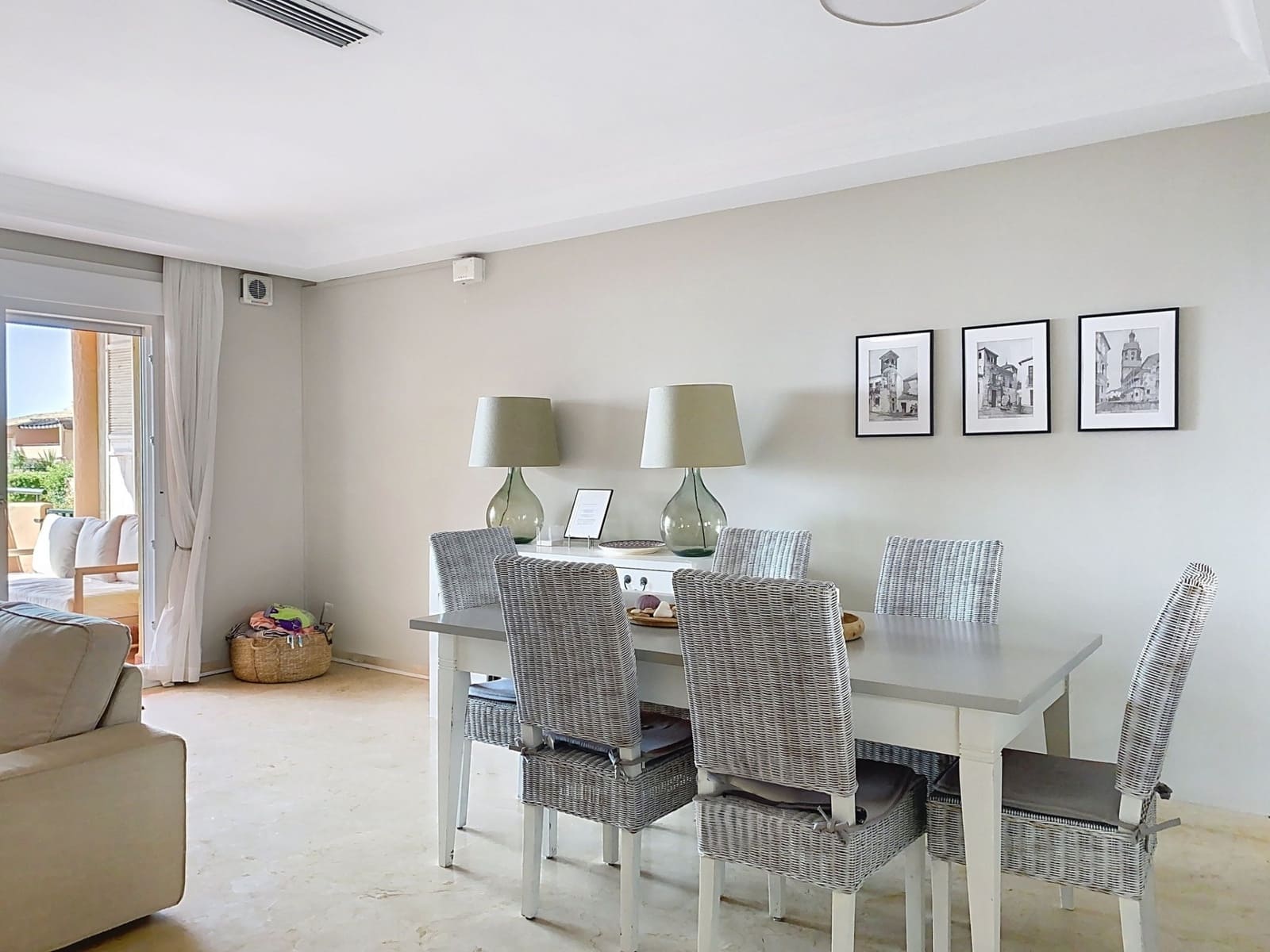 Casa de 3 habitaciones en Estepona en venta con piscina garaje - 795.000 € (Ref: 9257205)