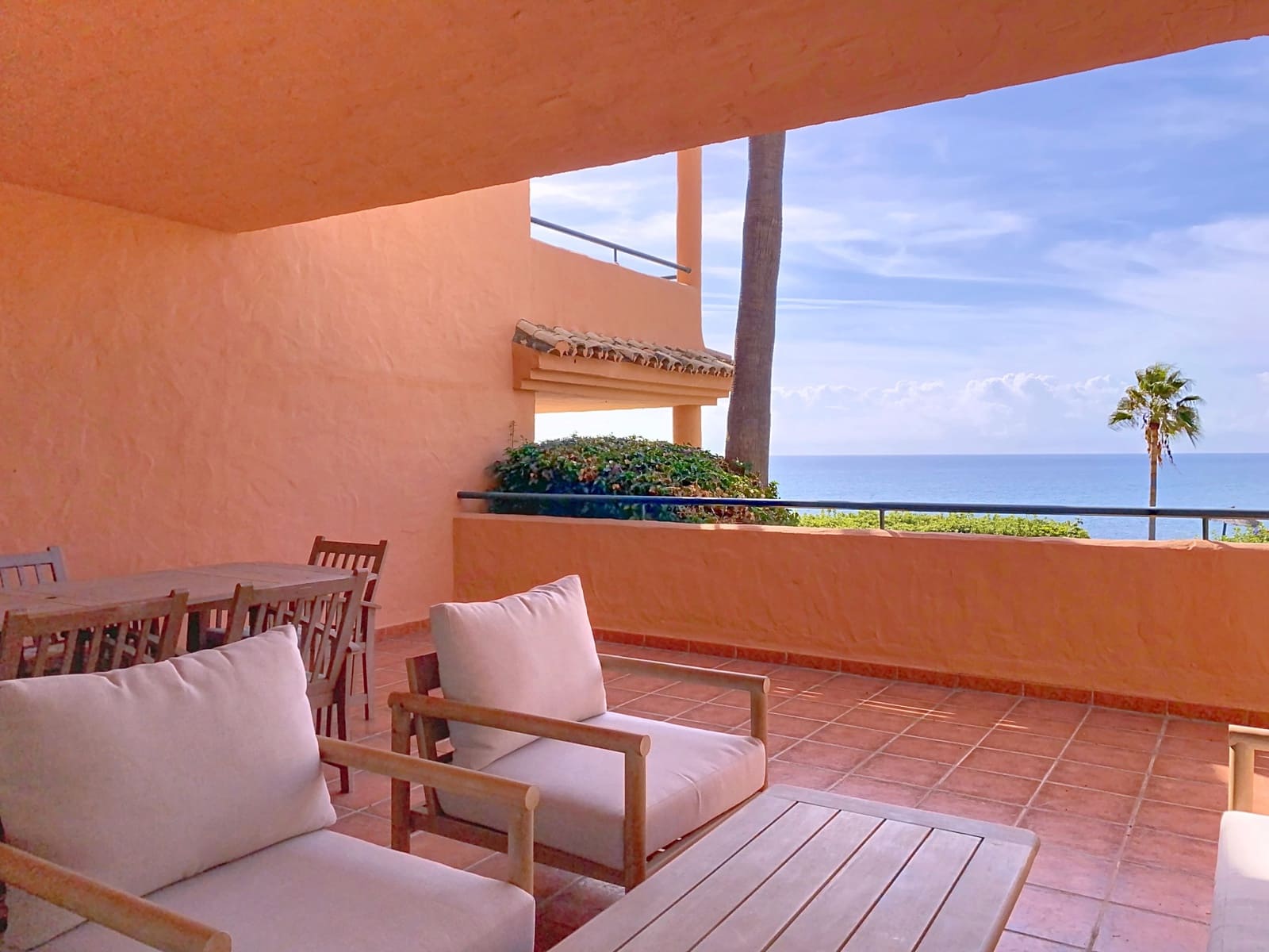 Casa de 3 habitaciones en Estepona en venta con piscina garaje - 795.000 € (Ref: 9257205)