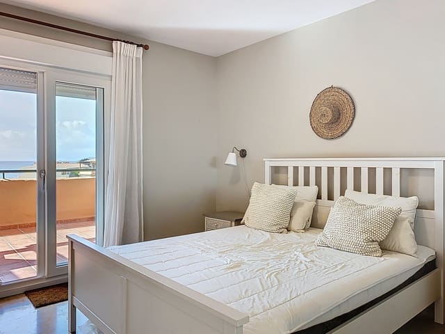 3 sypialnia Dom na sprzedaż w Estepona z basenem garażem - 785 000 € (Ref: 9257205)