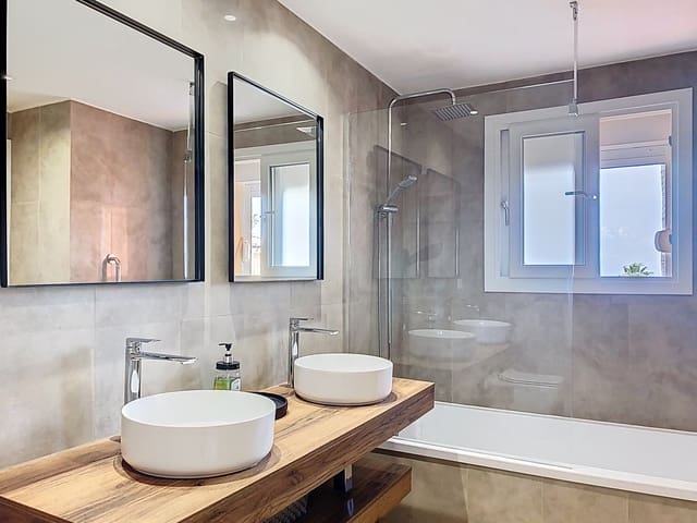 3 sypialnia Dom na sprzedaż w Estepona z basenem garażem - 785 000 € (Ref: 9257205)