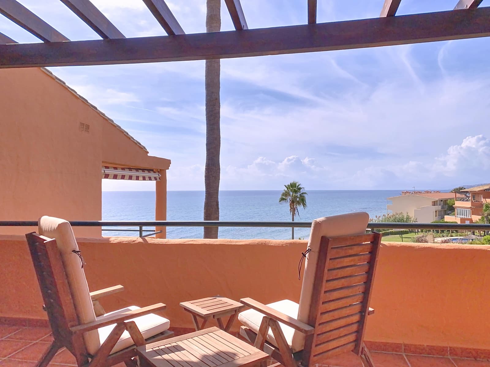 Casa de 3 habitaciones en Estepona en venta con piscina garaje - 795.000 € (Ref: 9257205)