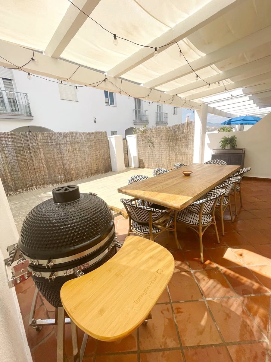 Casa de 3 habitaciones en Estepona en venta con piscina garaje - 655.000 € (Ref: 9257206)