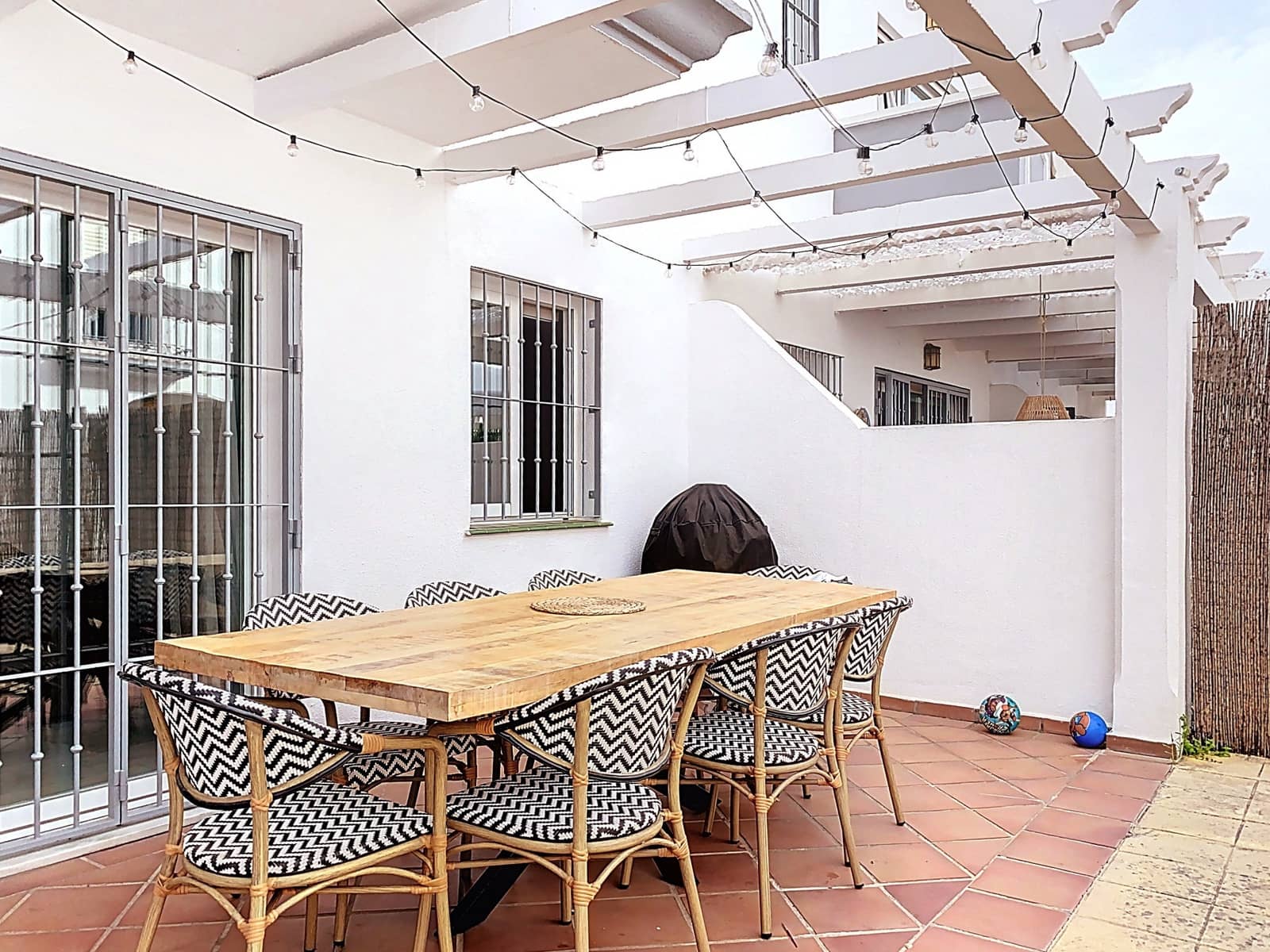 Casa de 3 habitaciones en Estepona en venta con piscina garaje - 655.000 € (Ref: 9257206)