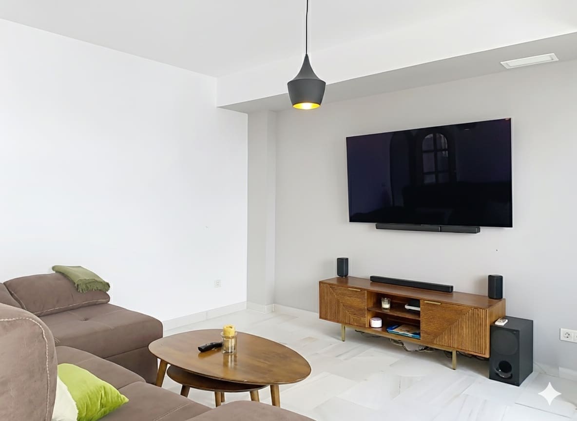 3 bedroom Townhouse for sale in Estepona with pool garage - € 655,000 (Ref: 9257206)