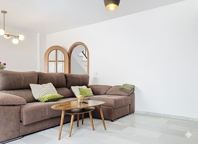 3 soverom Hus til salgs i Estepona med svømmebasseng garasje - € 655 000 (Ref: 9257206)