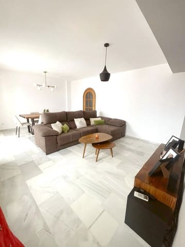 3 soverom Hus til salgs i Estepona med svømmebasseng garasje - € 655 000 (Ref: 9257206)