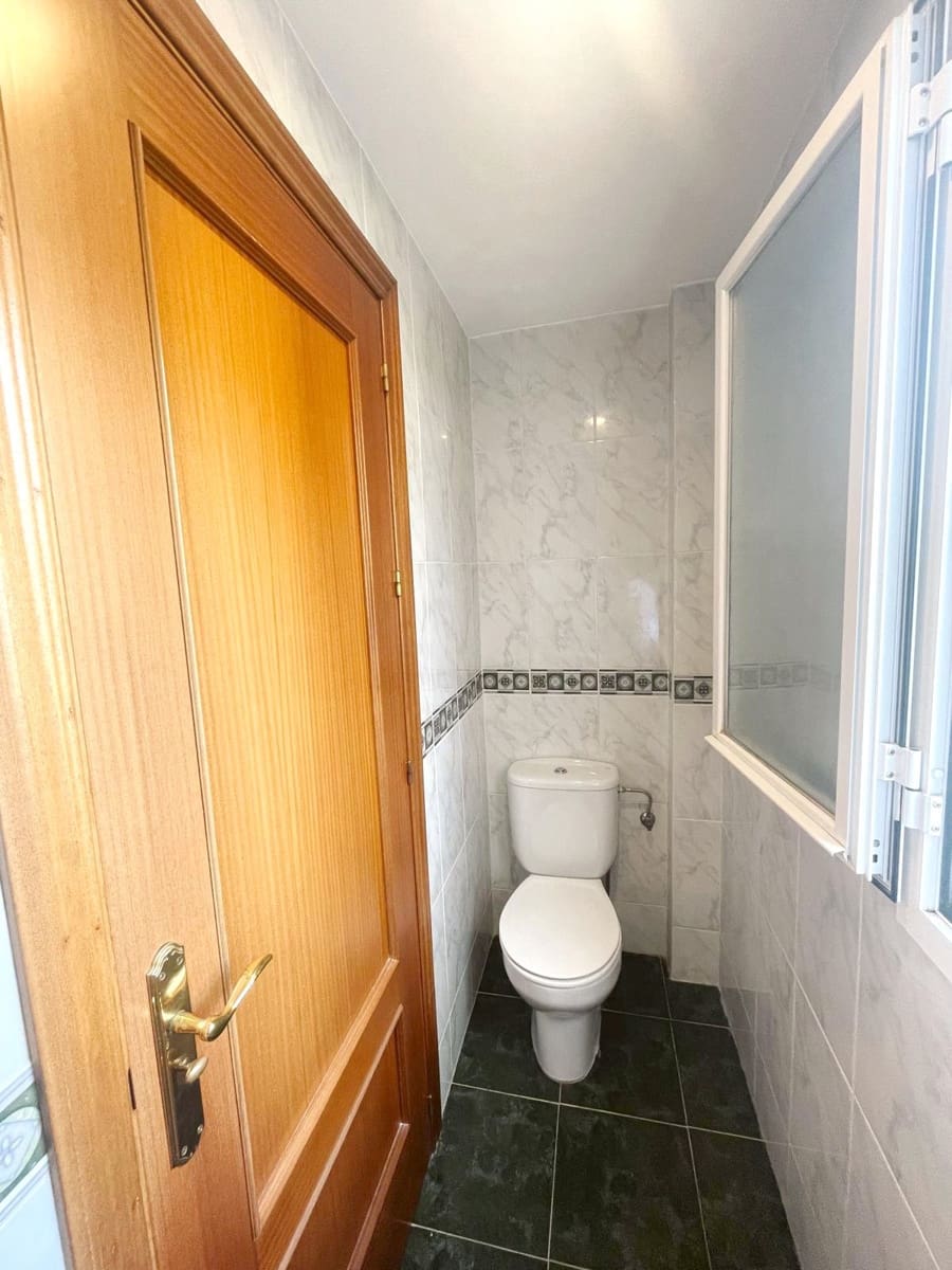 3 bedroom Townhouse for sale in Estepona with pool garage - € 655,000 (Ref: 9257206)