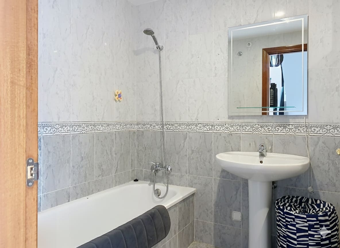 3 bedroom Townhouse for sale in Estepona with pool garage - € 655,000 (Ref: 9257206)