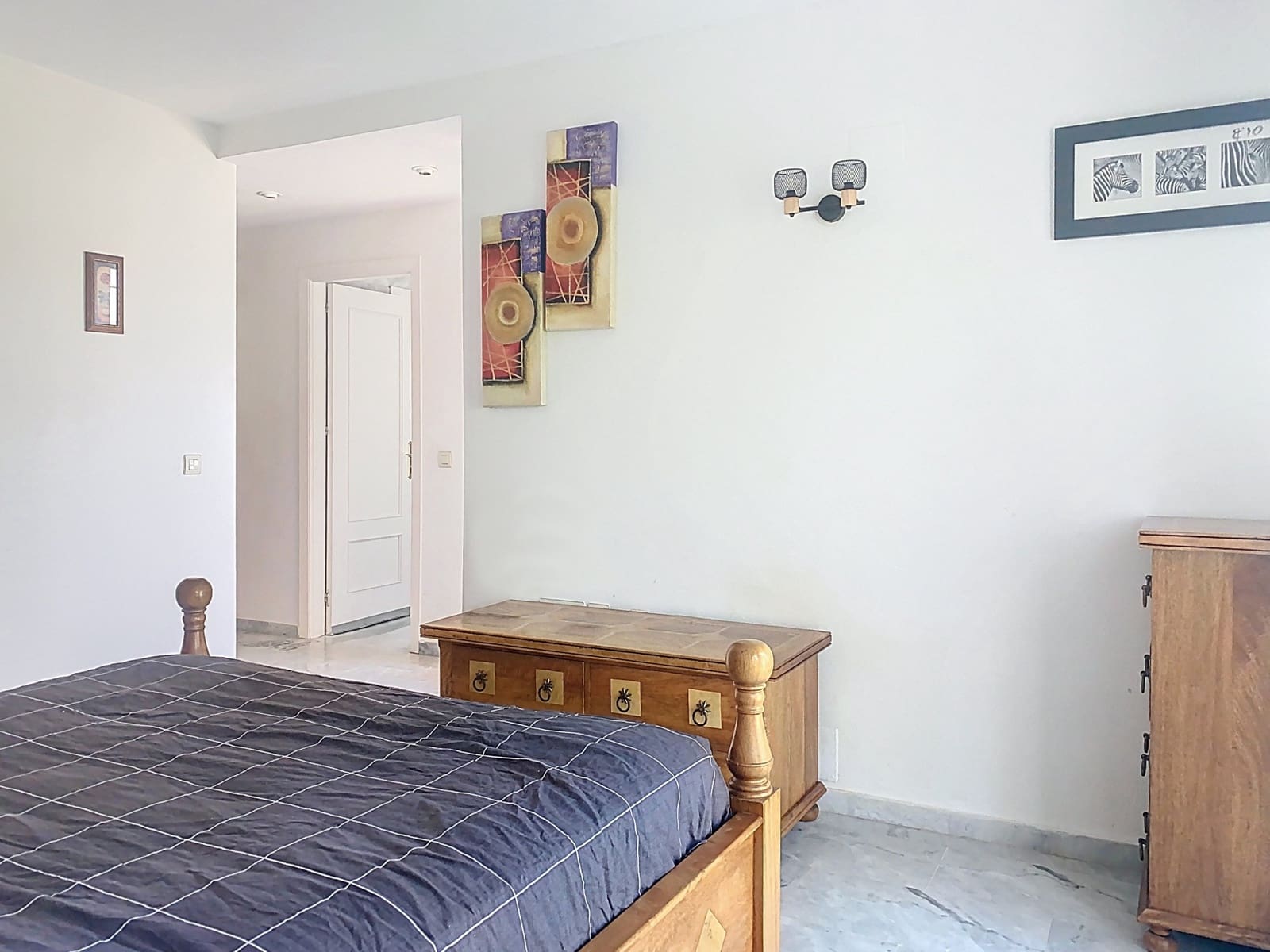 Pareado de 4 habitaciones en Guadalmina en venta con piscina garaje - 850.000 € (Ref: 9262499)