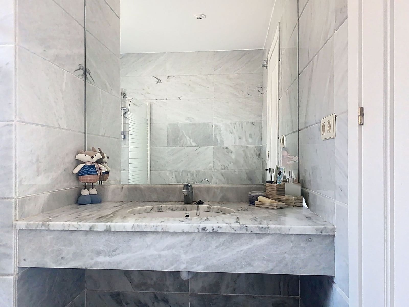 Pareado de 4 habitaciones en Guadalmina en venta con piscina garaje - 850.000 € (Ref: 9262499)