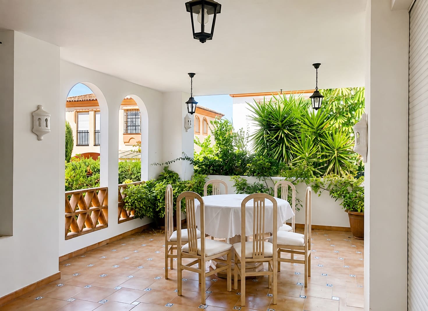 Pareado de 4 habitaciones en Guadalmina en venta con piscina garaje - 750.000 € (Ref: 9262499)