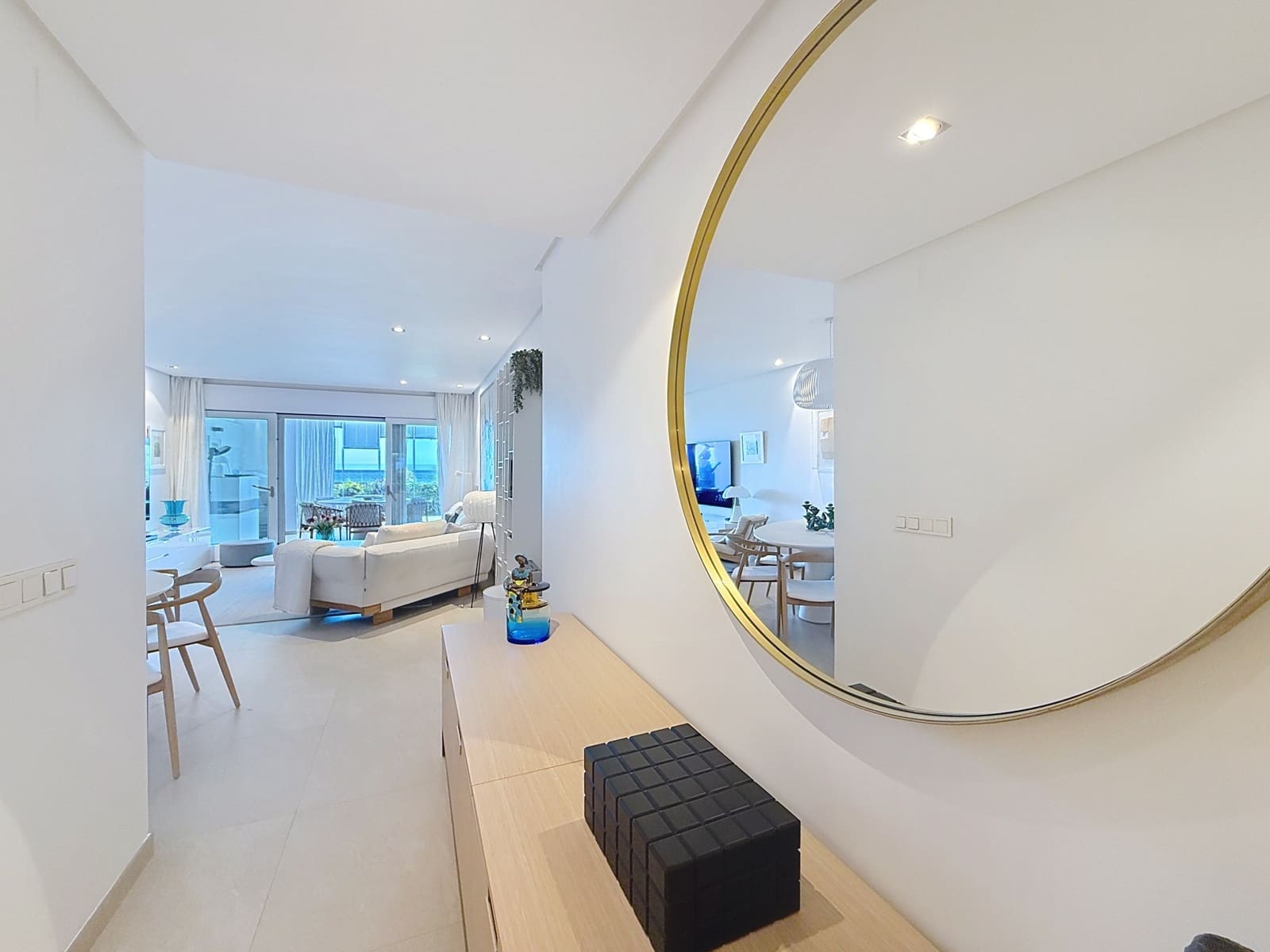 2 quarto Apartamento para venda em Estepona com piscina garagem - 1 250 000 € (Ref: 9297481)