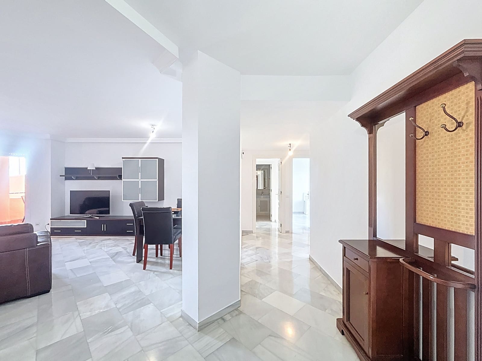 3 bedroom Apartment for sale in Estepona with pool garage - € 495,000 (Ref: 9305128)