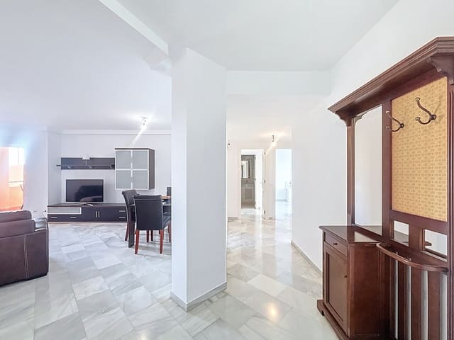 3 bedroom Apartment for sale in Estepona with pool garage - € 495,000 (Ref: 9305128)