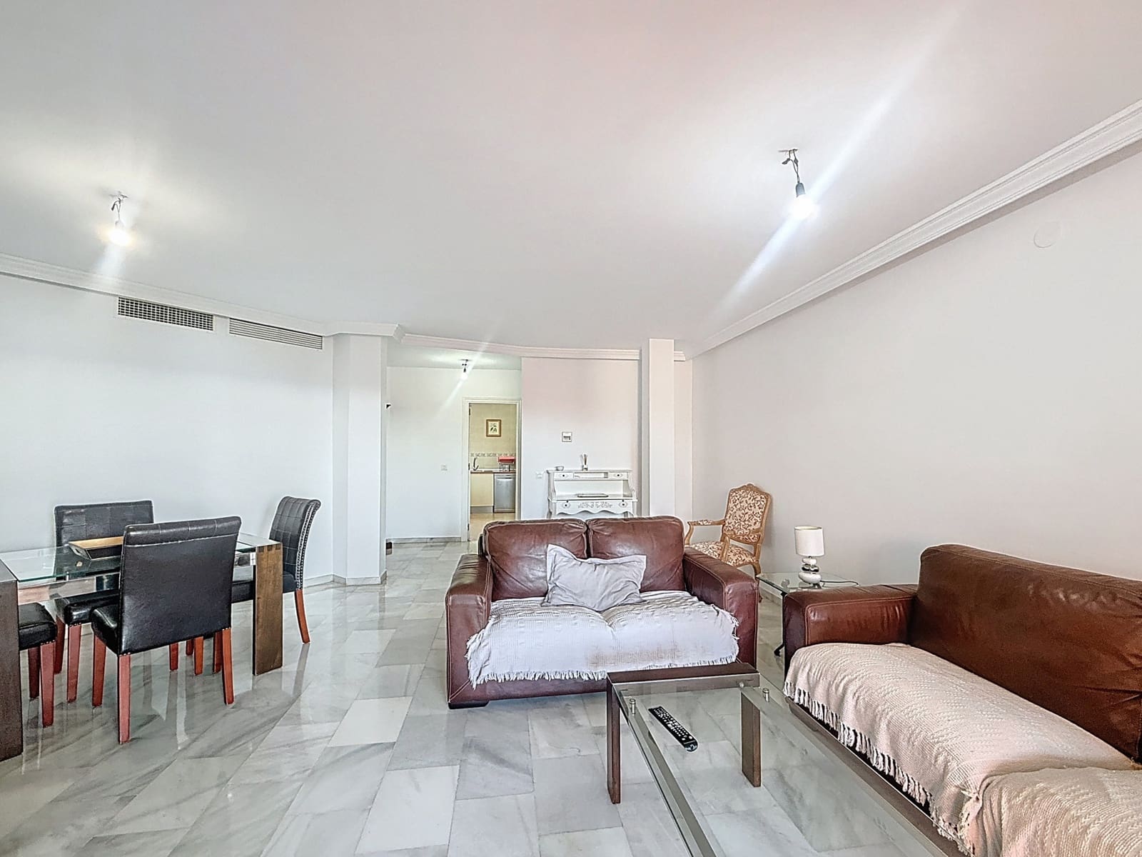 3 bedroom Apartment for sale in Estepona with pool garage - € 495,000 (Ref: 9305128)