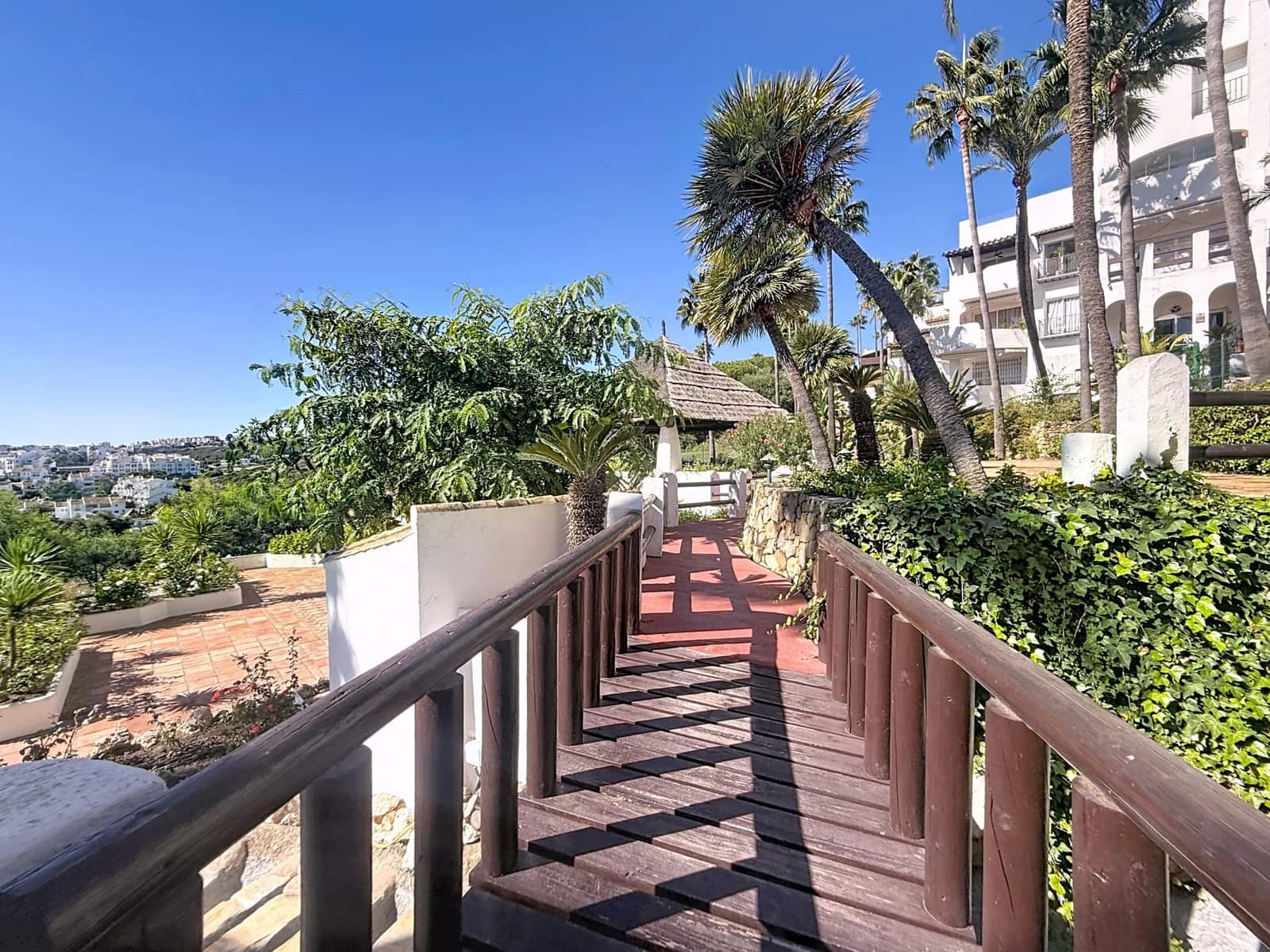 2 soveværelse Lejlighed til salg i Manilva med swimmingpool garage - € 400.000 (Ref: 9308459)